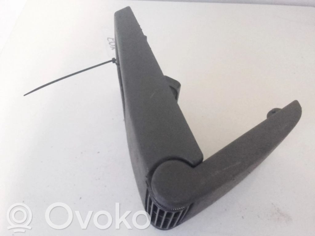 Saab 9-3 Ver1 Dysze / Kratki środkowego nawiewu deski rozdzielczej 