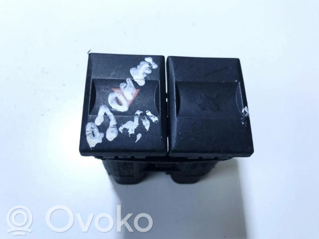 Ford Mondeo Mk III Botón interruptor de luz de peligro 