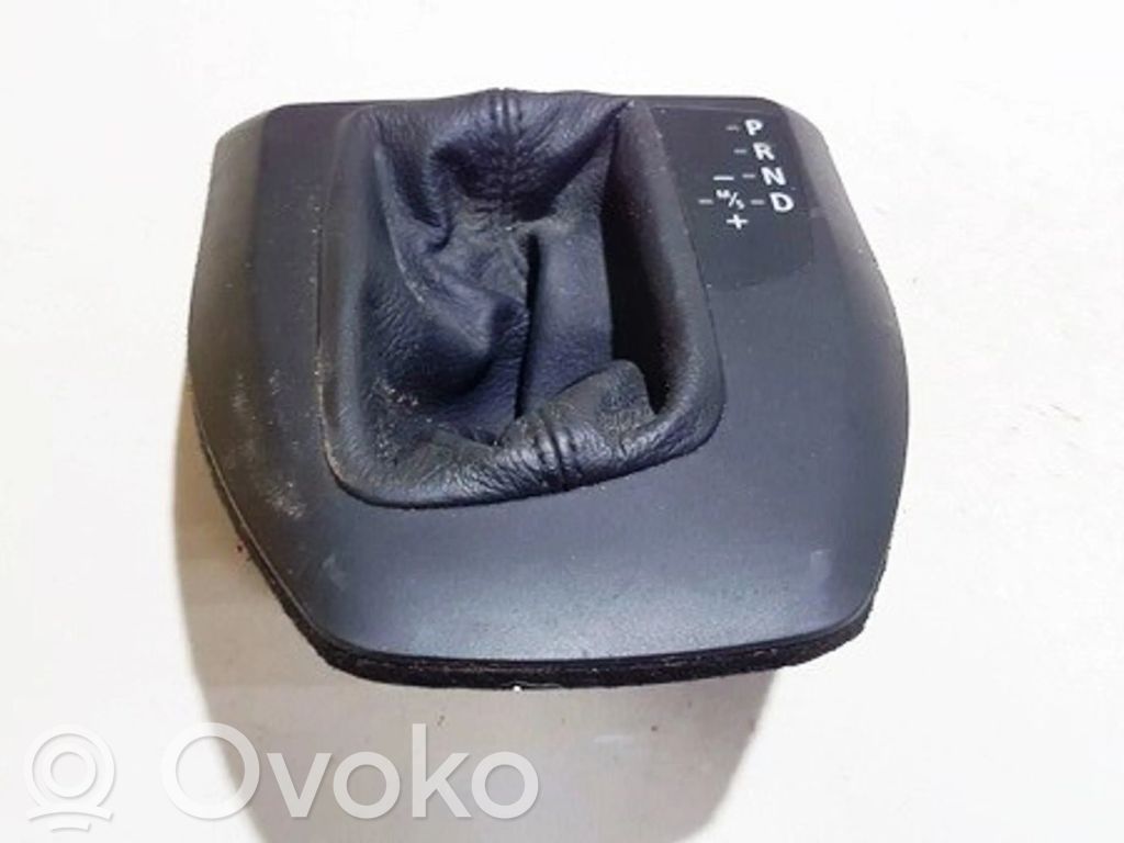 BMW 5 E60 E61 Pavarų perjungimo svirties apdaila (plastikinė) 