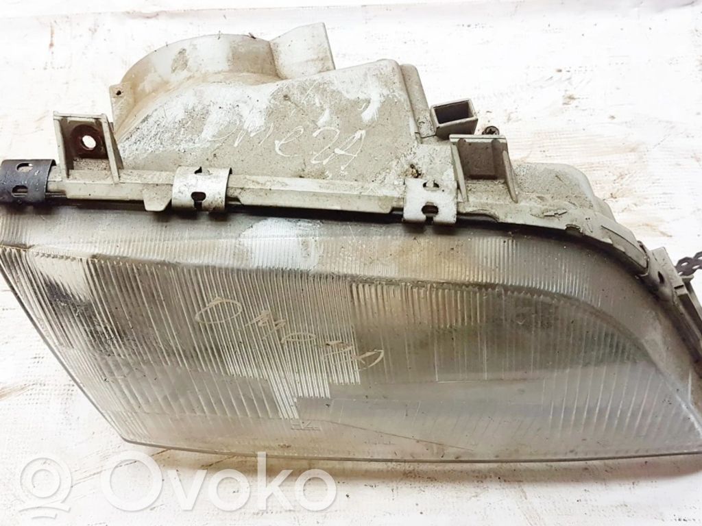 Opel Omega A Phare frontale 