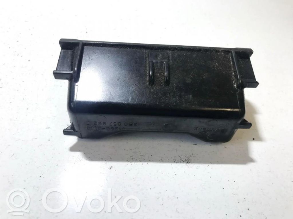 Volkswagen PASSAT B5.5 Aschenbecher 