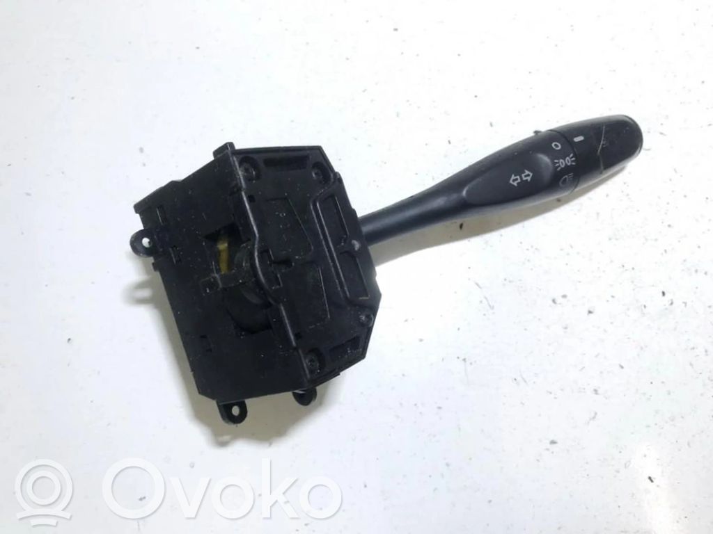 Mitsubishi Carisma Leva indicatori 