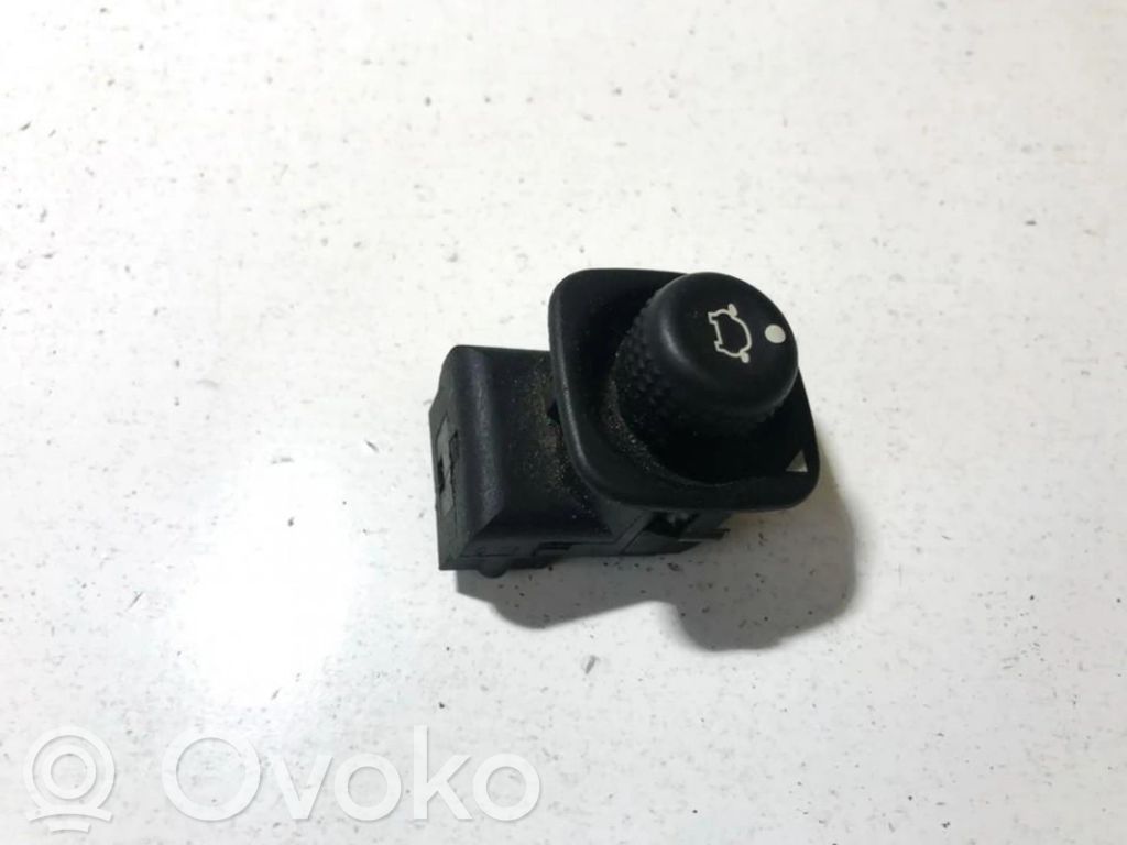 Interruptor del espejo lateral   95GG17B676AA,95GG17B676AA,95GG17B676AA,95GG17B676AA,K808X