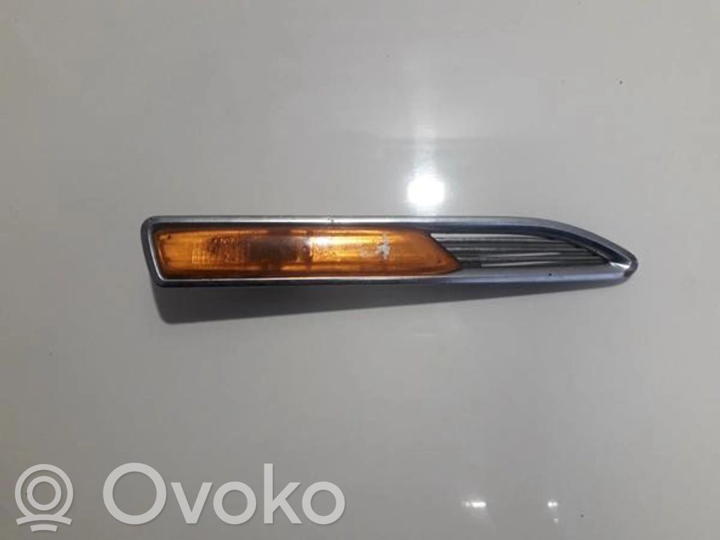 Ford Mondeo MK IV Semnalizator bară față 