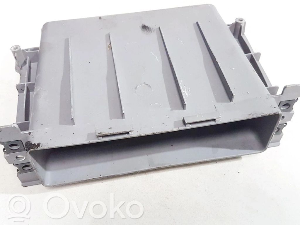 KIA Carnival Kita salono detalė 