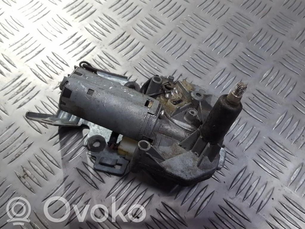 Nissan Primera Silniczek wycieraczki szyby tylnej 