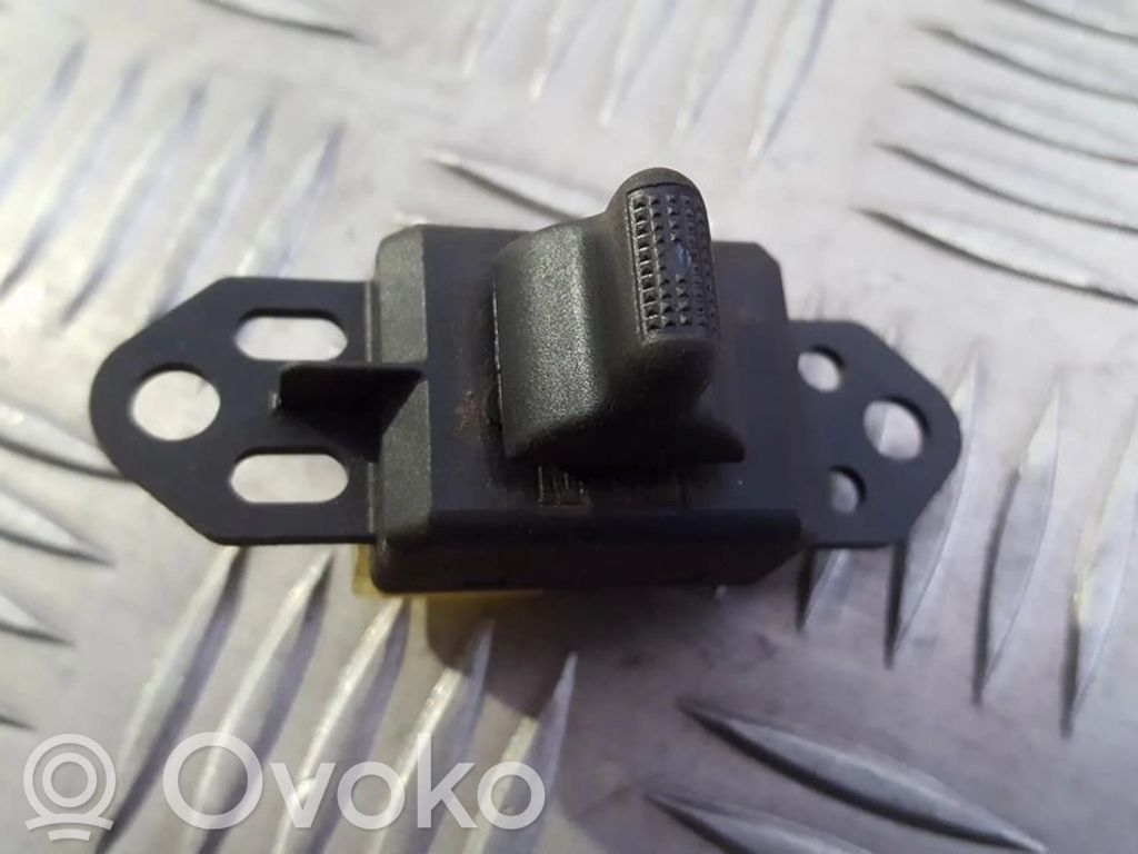 Przyciski szyb   04685727AA,04685727AA