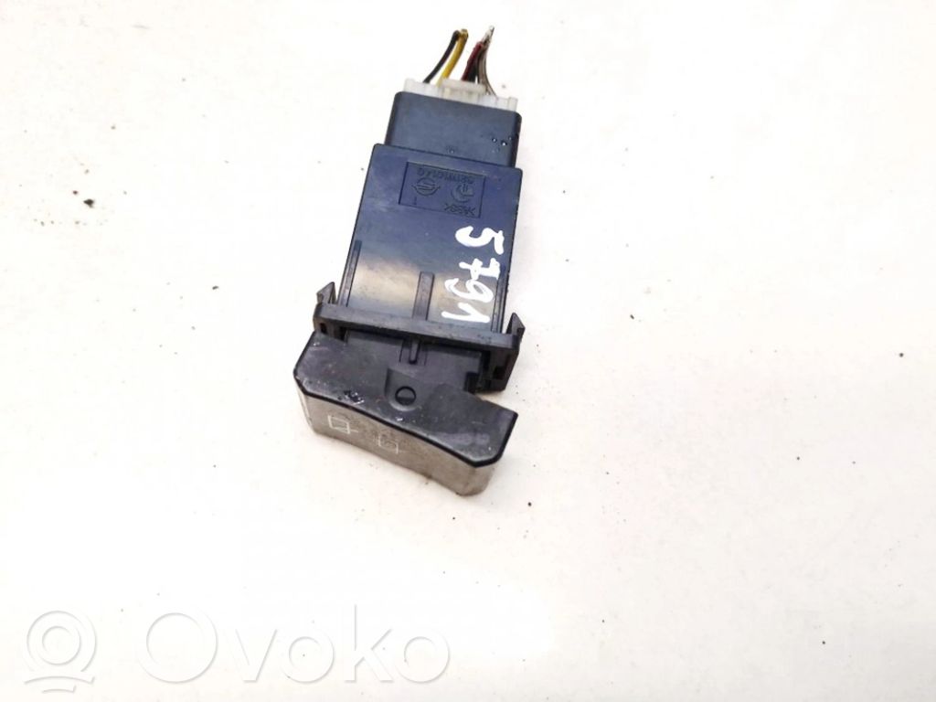 Interruptor del limpiaparabrisas   621W10140,621W10140