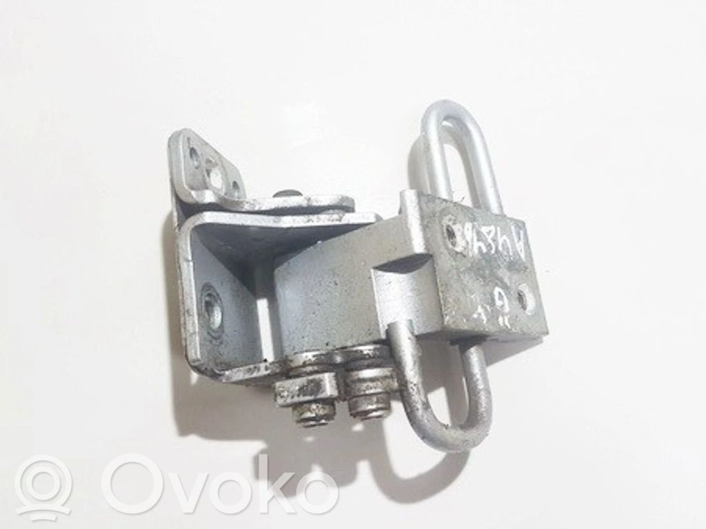 Audi A6 S6 C6 4F Cerniera inferiore della portiera posteriore