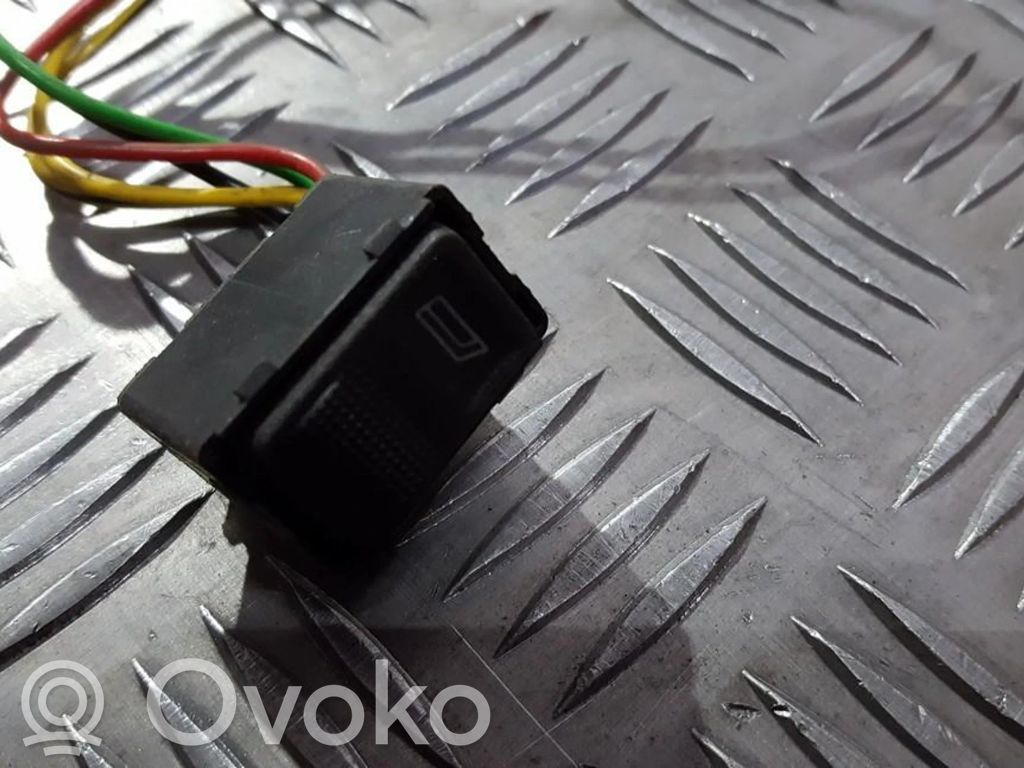 Audi A6 S6 C4 4A Interruttore di controllo dell’alzacristalli elettrico 