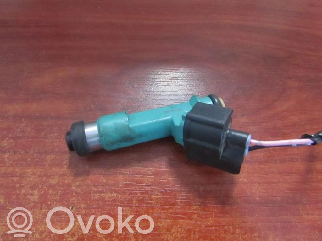 Toyota Aygo AB40 Polttoainesuutin 