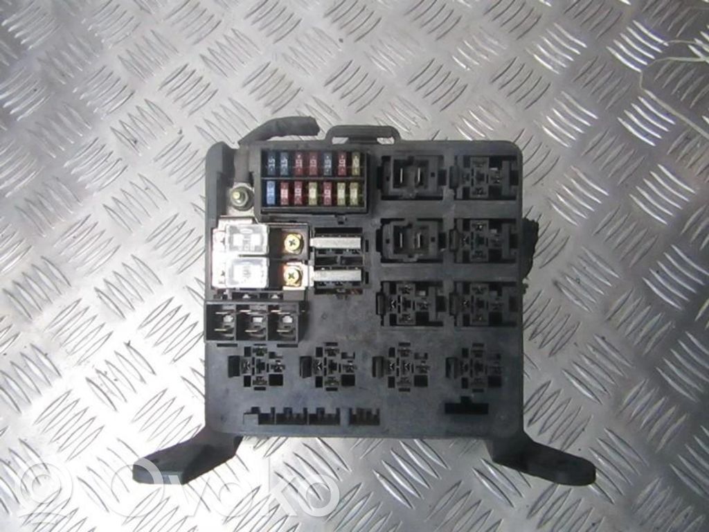 Opel Frontera B Set scatola dei fusibili 