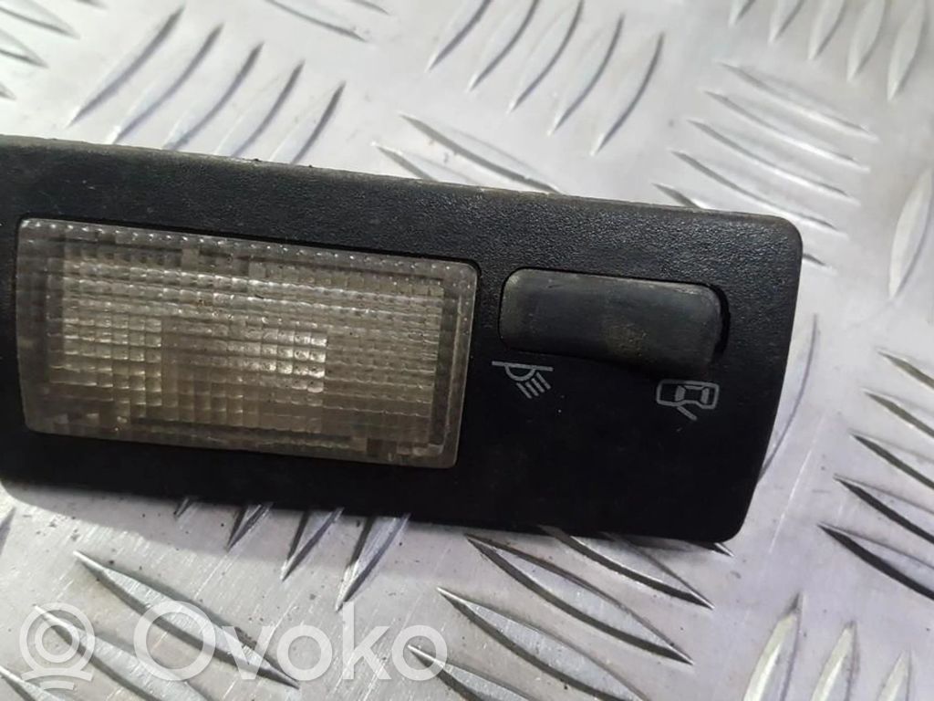 Volkswagen PASSAT B4 Fondbeleuchtung 