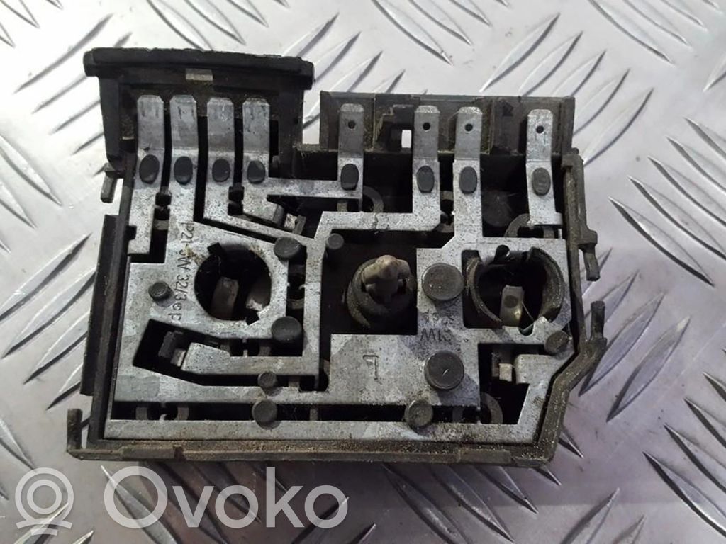 Audi A8 S8 D2 4D Suport becuri lampă spate 