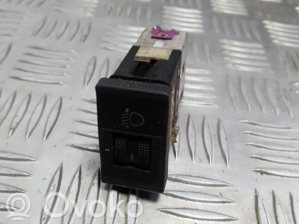 Audi 80 90 S2 B4 Bouton commande réglage hauteur de phares