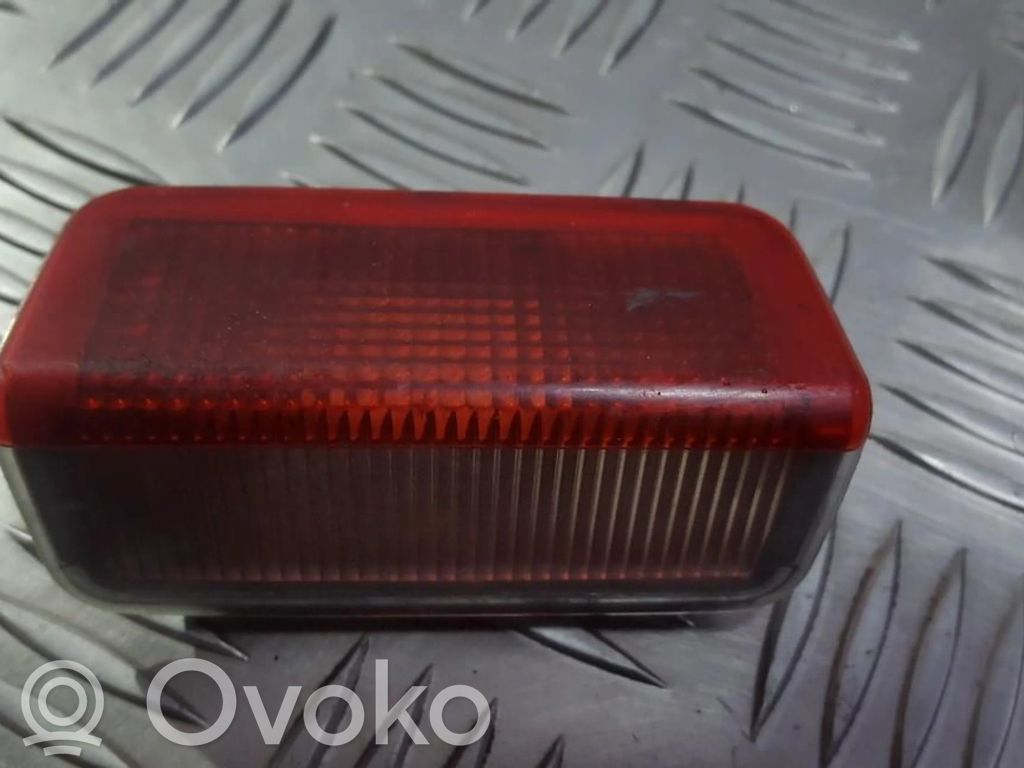 Luz interna puerta trasera   4B9947113,4B9947113