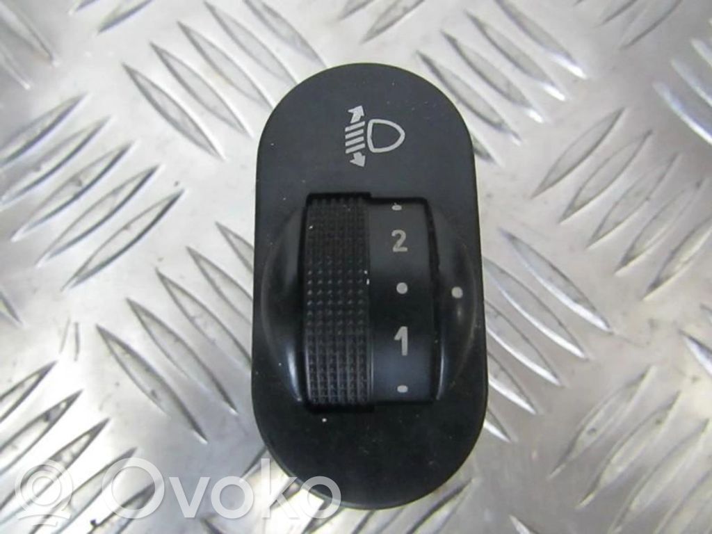 Ford Mondeo MK II Interruttore di regolazione livello altezza dei fari 