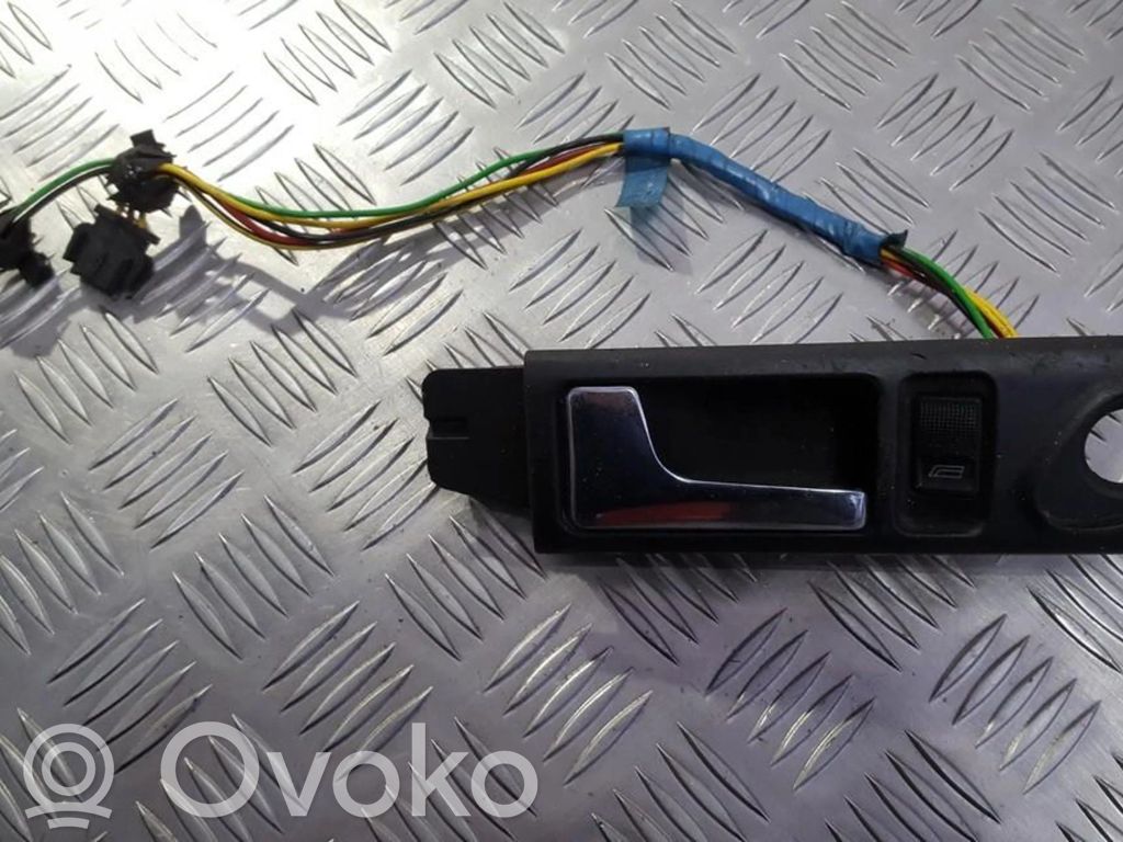 Audi A6 S6 C4 4A Manecilla interna puerta delantera 