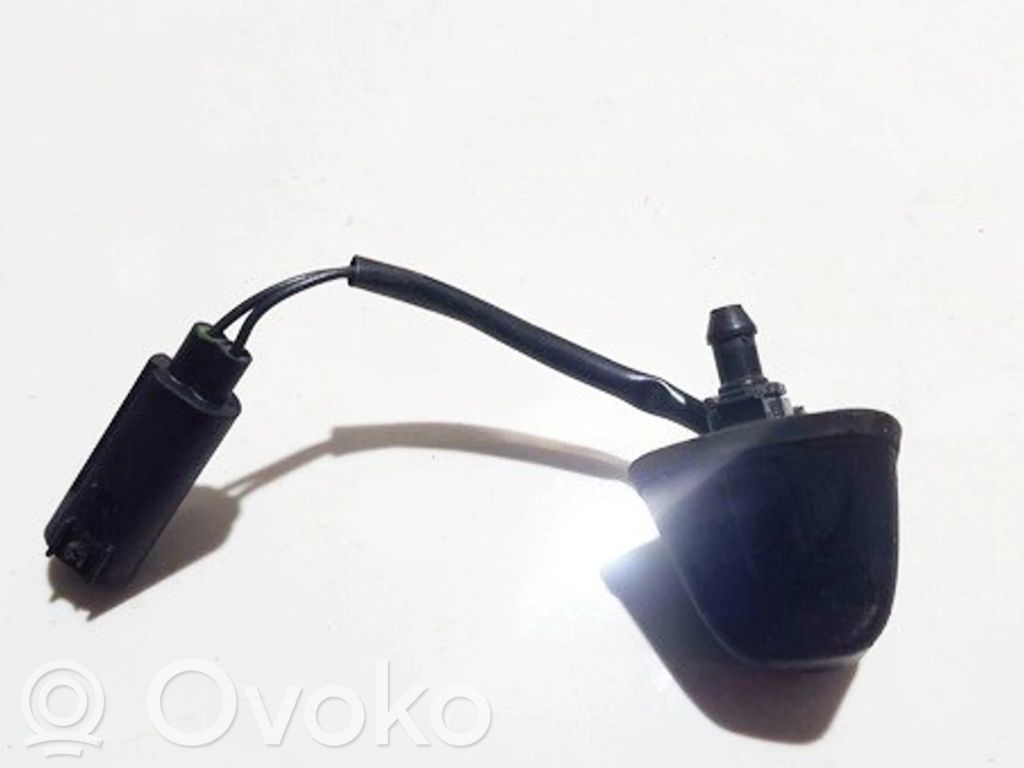 BMW 3 E90 E91 Ugello a spruzzo lavavetri per parabrezza 