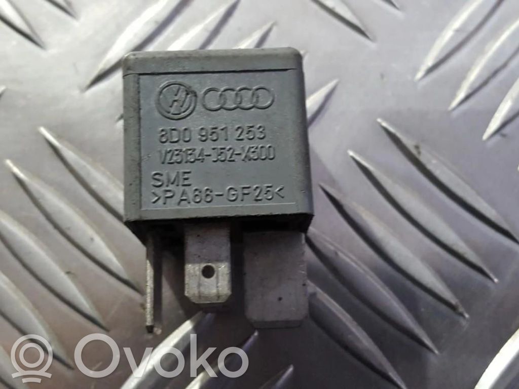 Autres relais   8D0951253,V23134J52X300,8D0951253,V23134J52X300,V23134J52X300