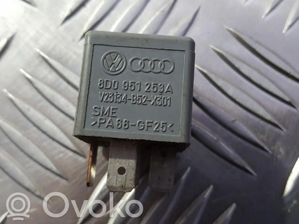 Sonstige Relais   8D0951253A,V23134B52X301,8D0951253A,V23134B52X301,V23134B52X301