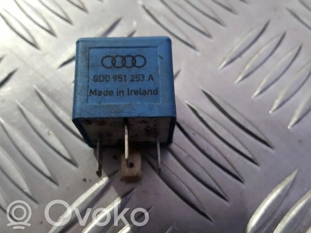 Autres relais   8D0951253A,899313000,899313000,8D0951253A