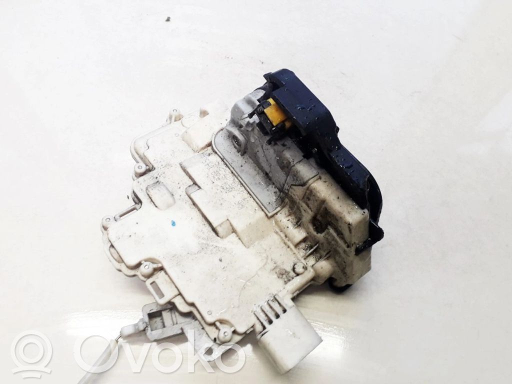 Audi A4 S4 B7 8E 8H Încuietoare ușă spate 