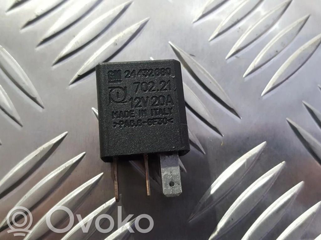 Opel Zafira A Alte relee 