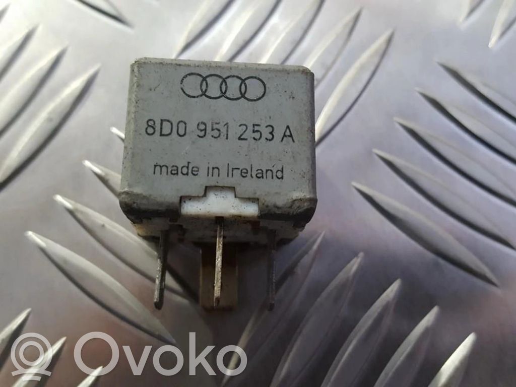 Altri relè   8D0951253A,899313000,899313000,8D0951253A
