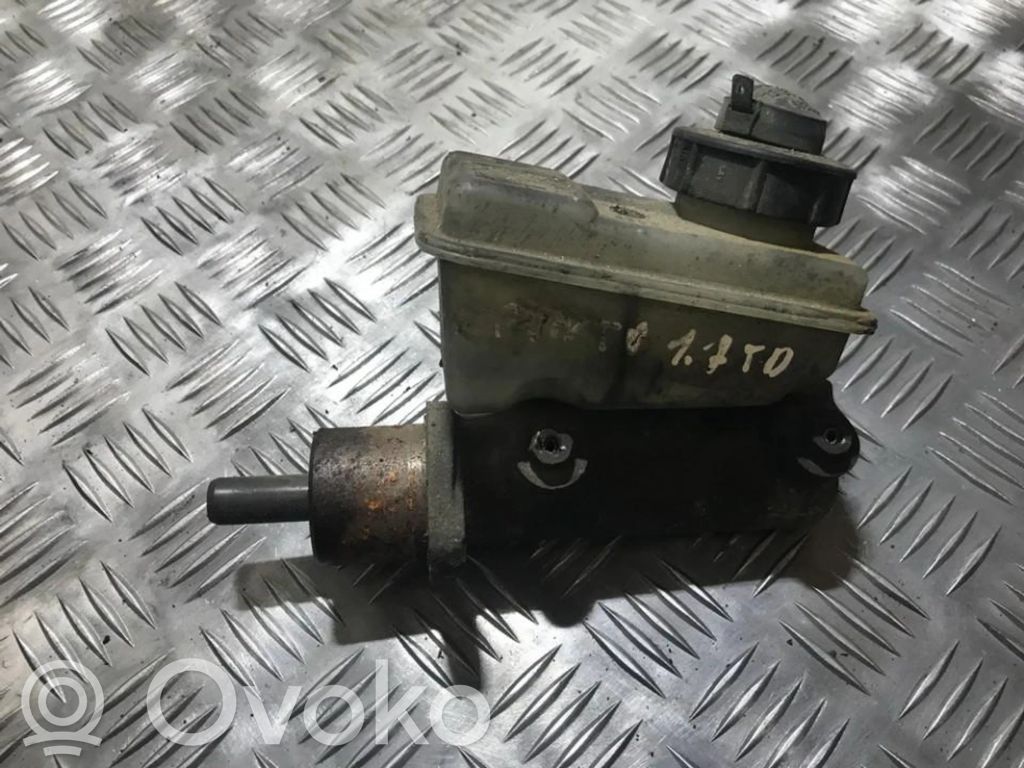 Fiat Punto (176) Główny cylinder hamulca 