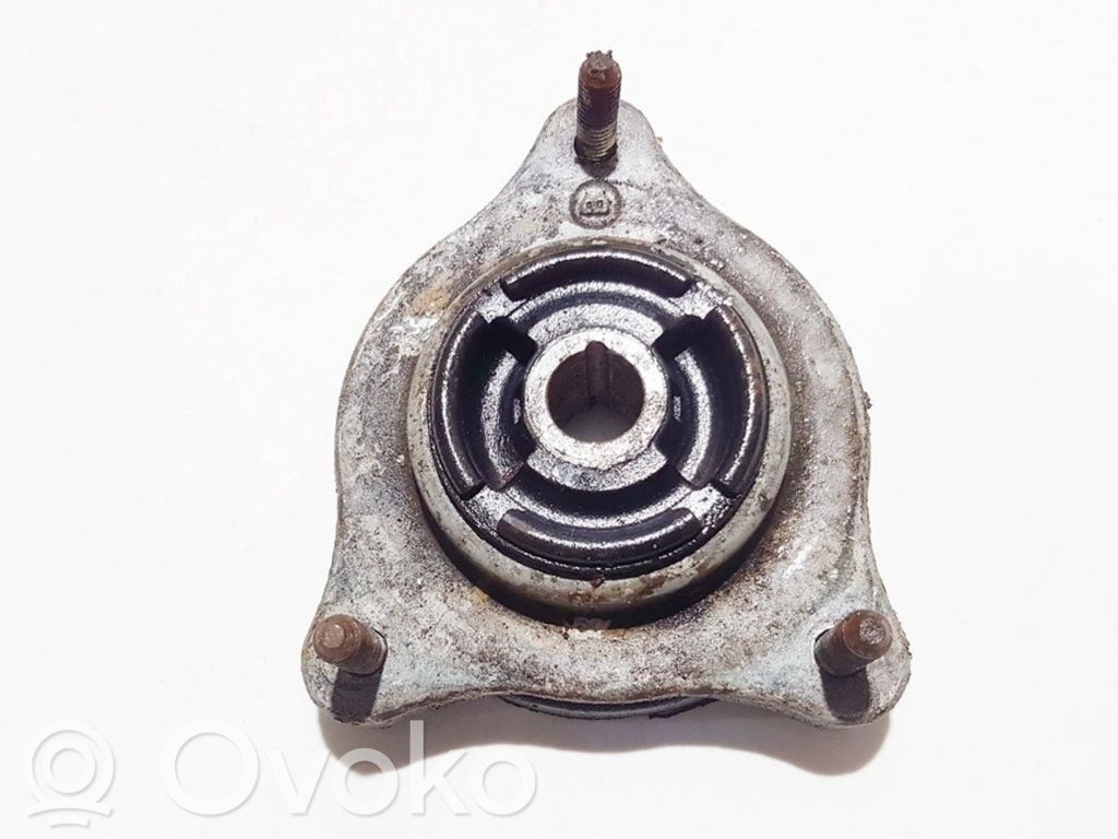 Saab 900 Coil spring mount 