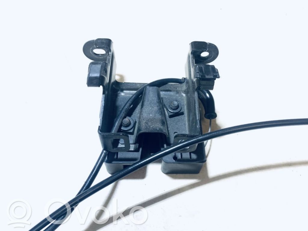 Seat back rest lock catch