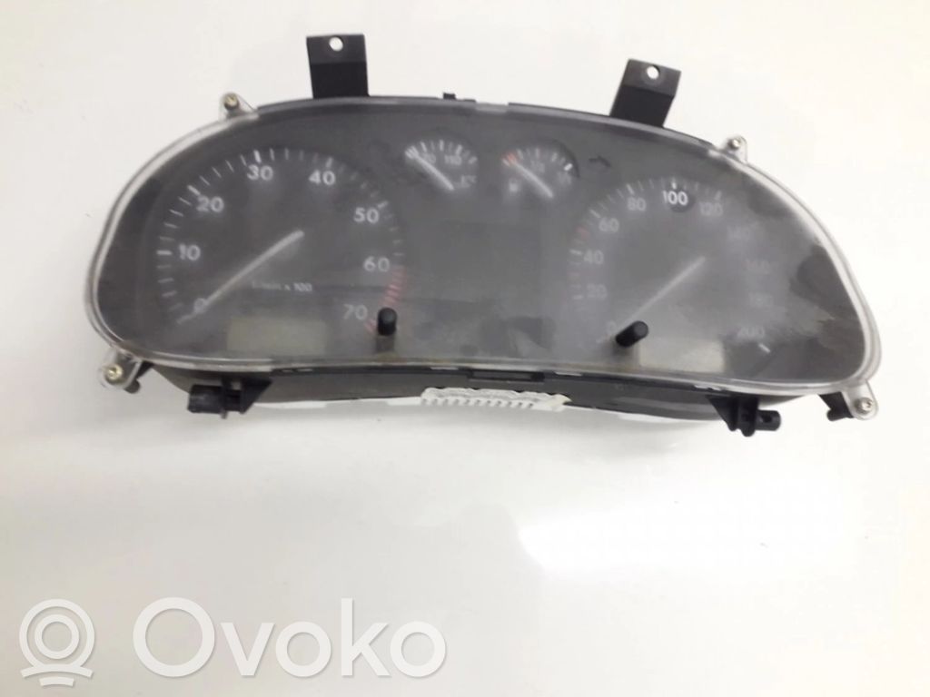 Volkswagen Polo III 6N 6N2 6NF Vitezometru (grup de instrumente) 