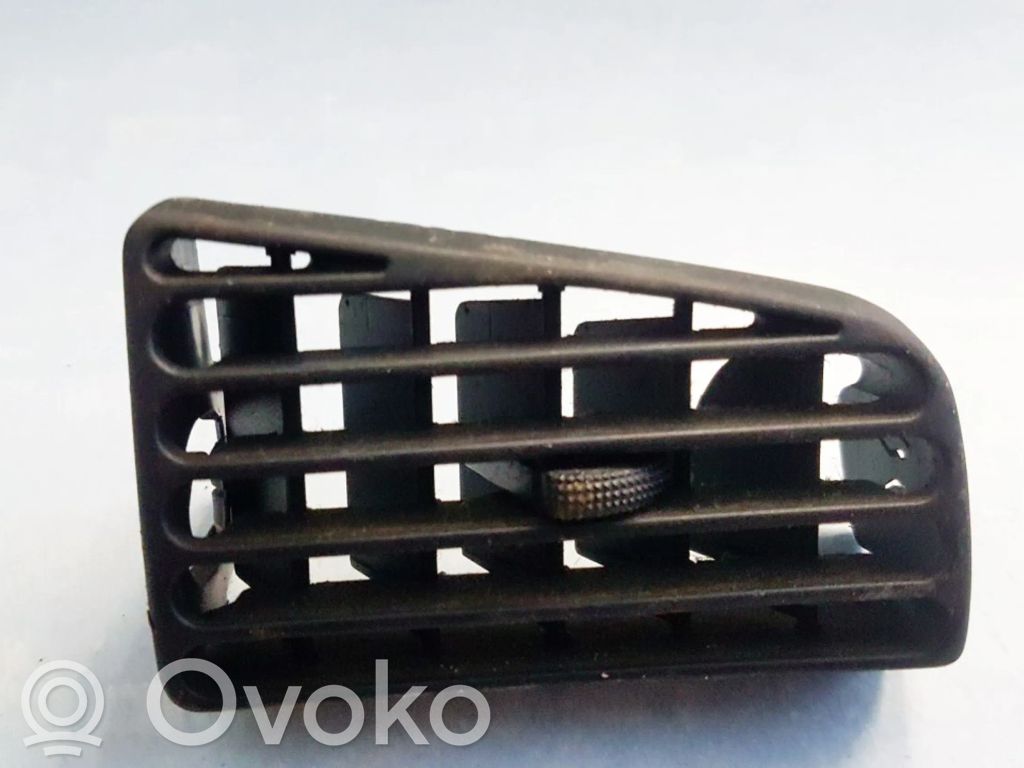 Volkswagen PASSAT B4 Griglia di ventilazione centrale cruscotto 