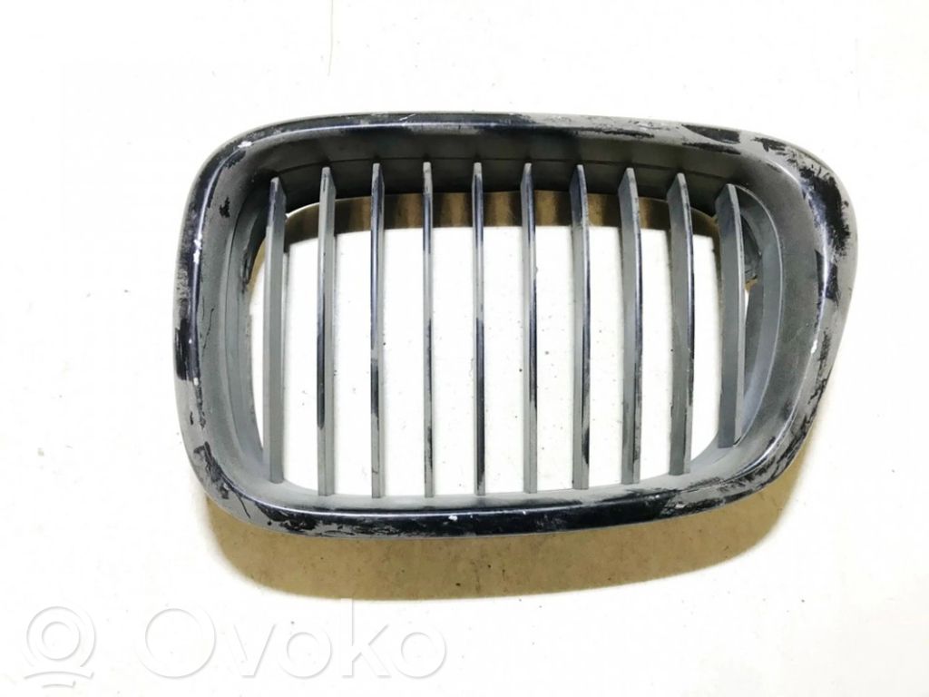 Rejilla delantera   81593150,81593150