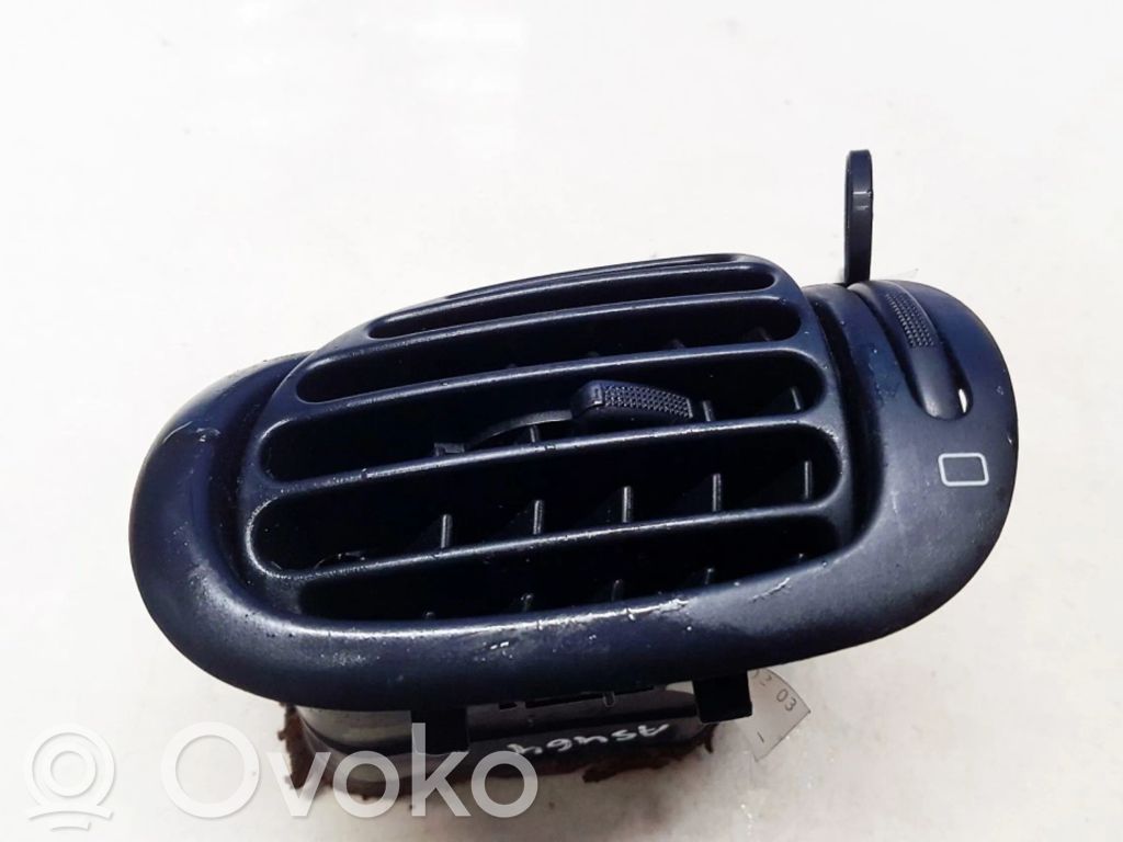 Peugeot 206 Rejilla de ventilación central del panel 