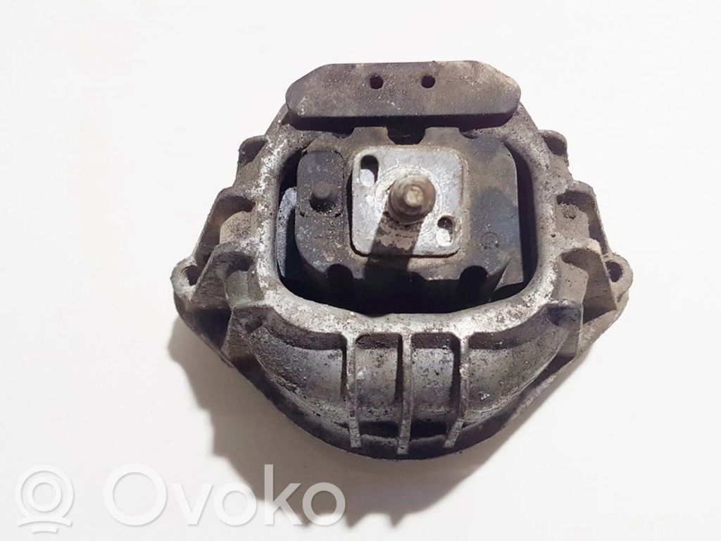 BMW 3 E90 E91 Engine mount bracket 