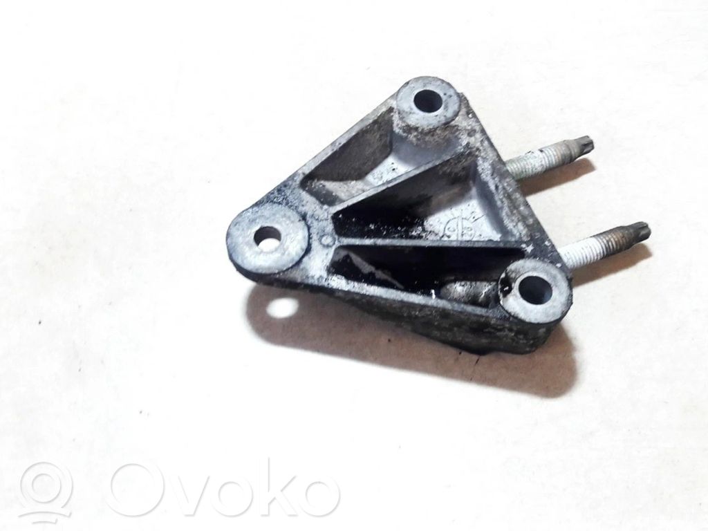 Ford Mondeo Mk III Łapa / Mocowanie silnika 