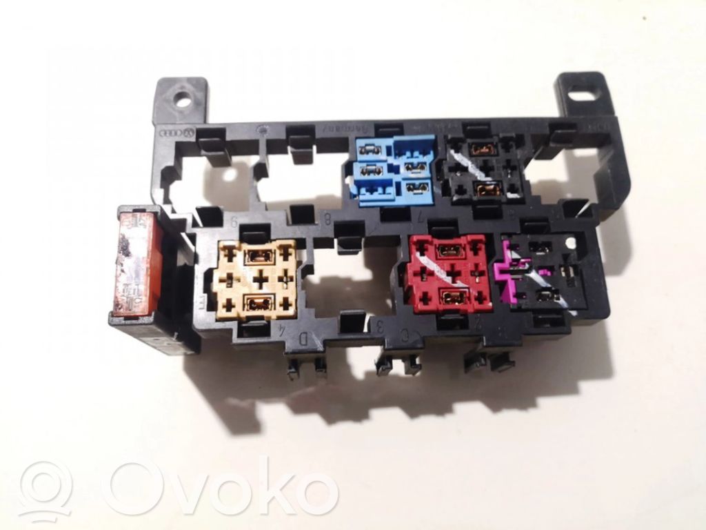 Audi A6 S6 C6 4F Set scatola dei fusibili 