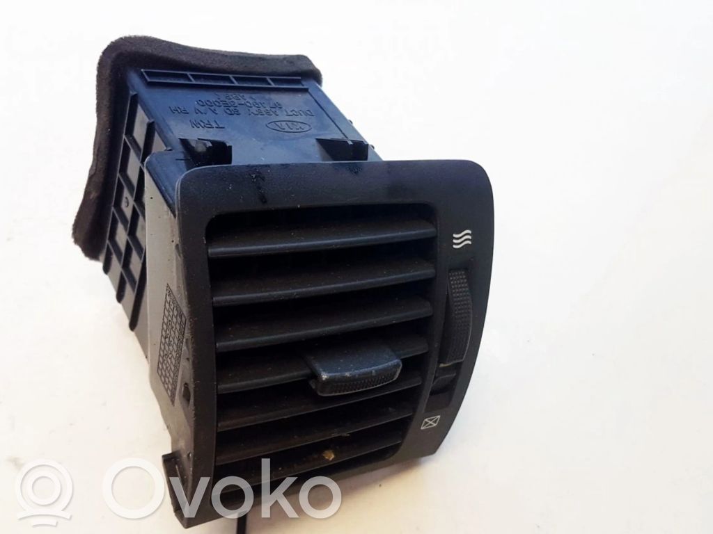 KIA Sorento Rejilla de ventilación central del panel 