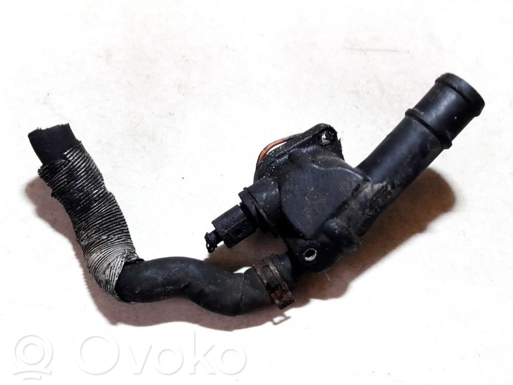 Volkswagen PASSAT B6 Tubo flessibile del liquido di raffreddamento del motore