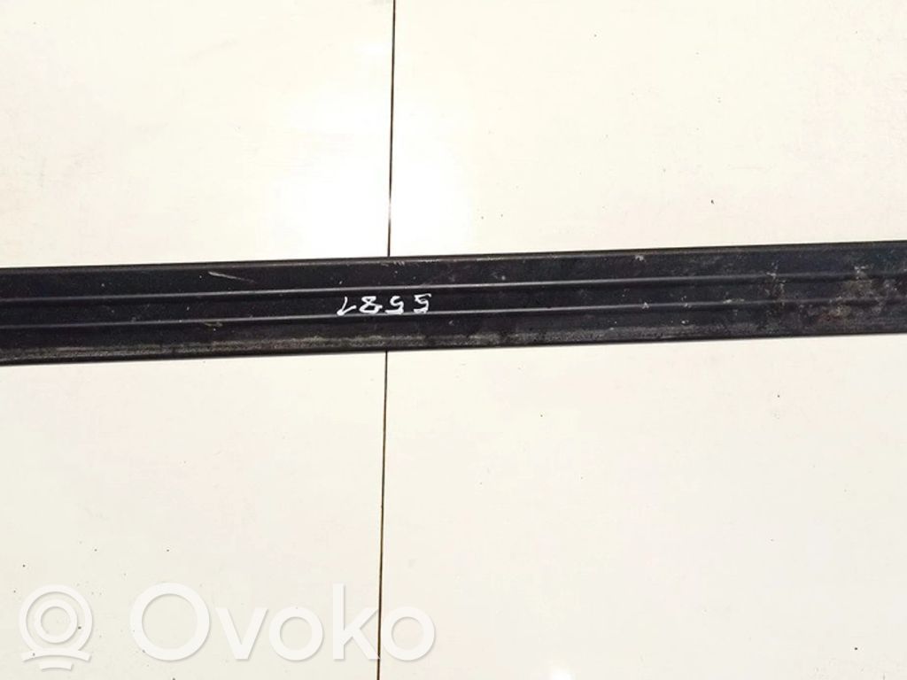 Subaru Outback Copertura del rivestimento del sottoporta anteriore
