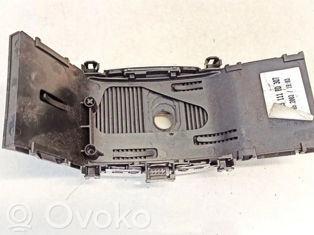 Audi A6 S6 C5 4B Consola de plástico de la palanca de cambios 