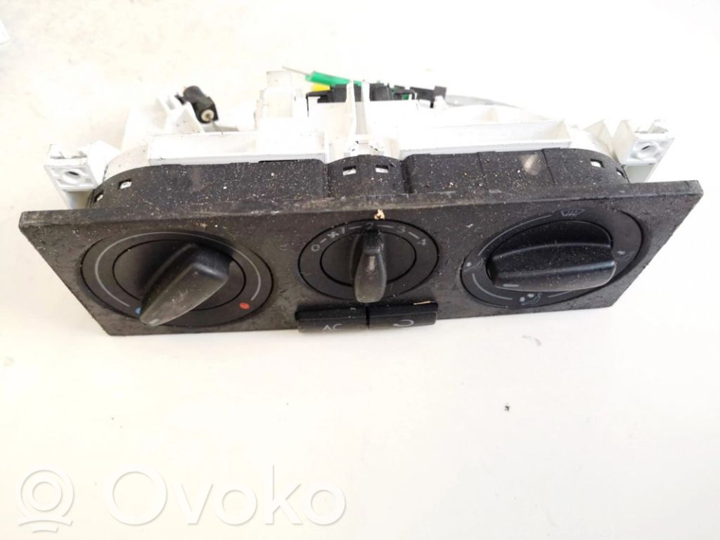 Volkswagen Golf IV Unitate control climatizare 