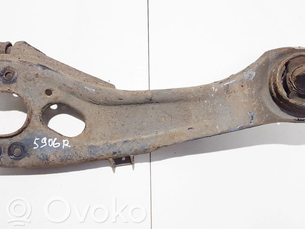 Hyundai i30 Querlenker Achsschenkel hinten