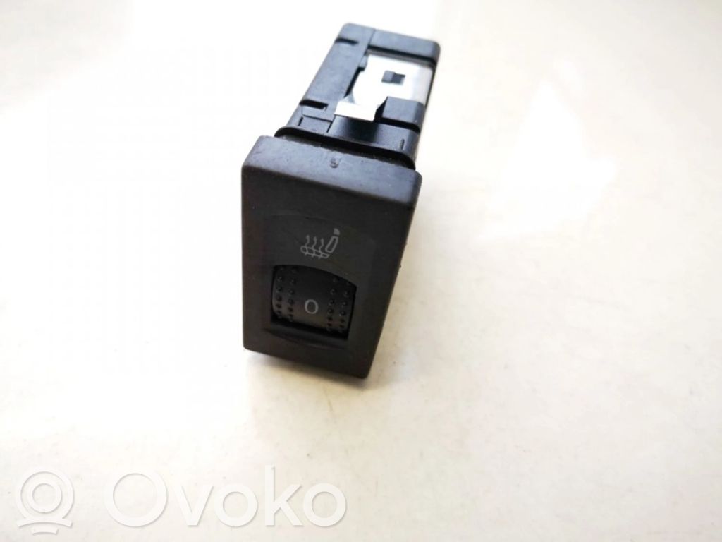 Volkswagen PASSAT B5.5 Interruttore riscaldamento sedile 