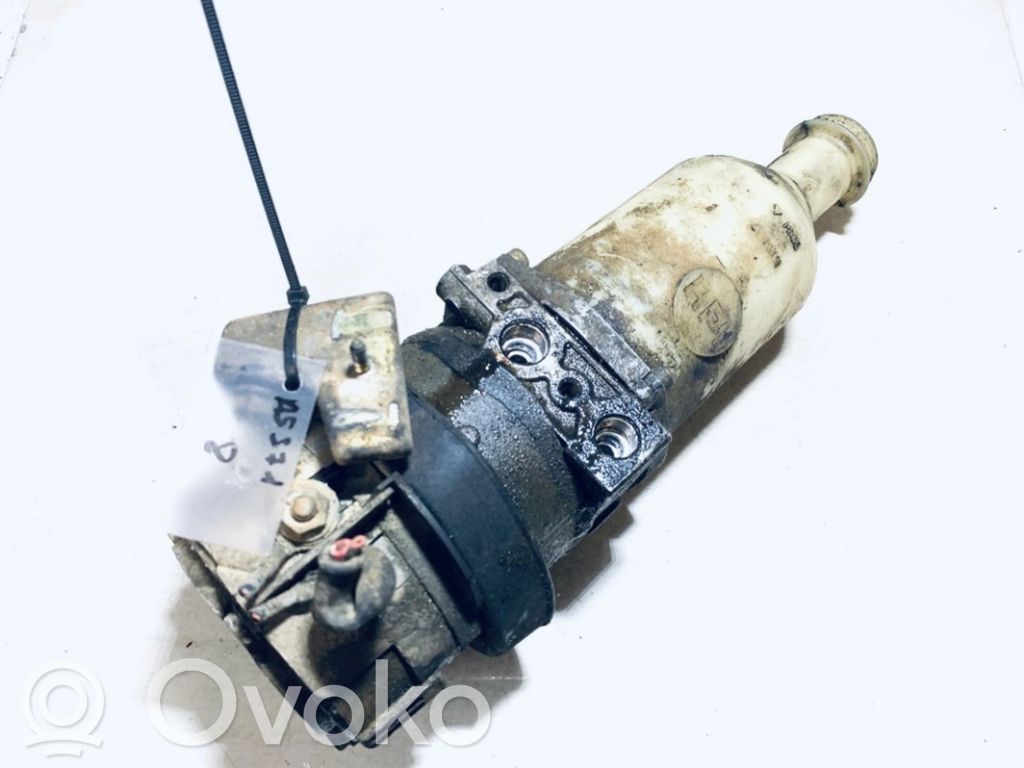 Renault Rapid Pompa wspomagania 