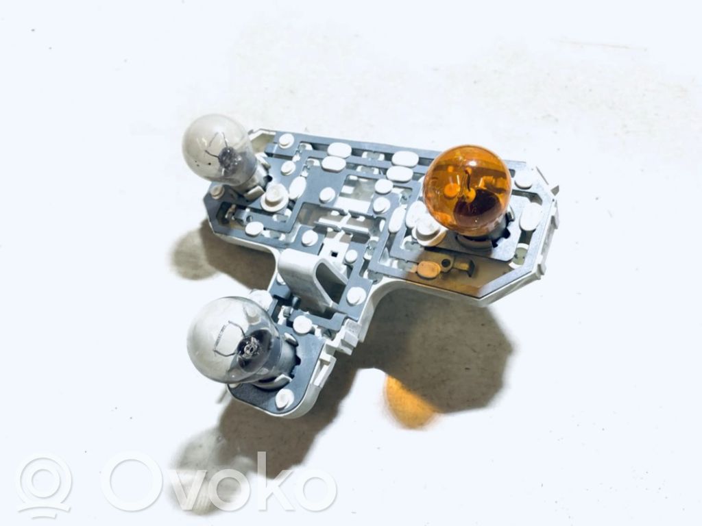 Volvo S80 Porte ampoule de feu arrière 