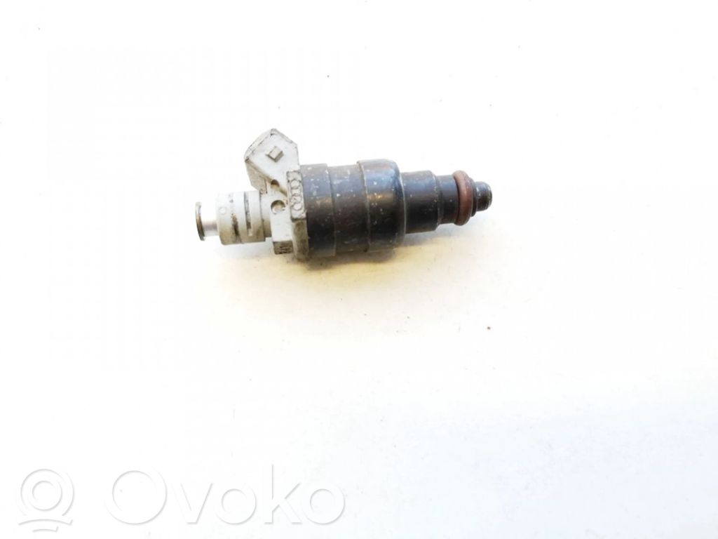 Audi A4 S4 B5 8D Iniettore 