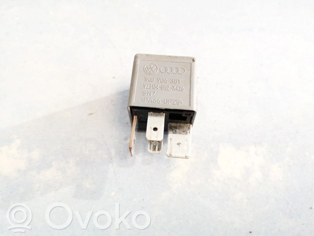 Alte relee   1K0906381,V23134B52X426,1K0906381,V23134B52X426